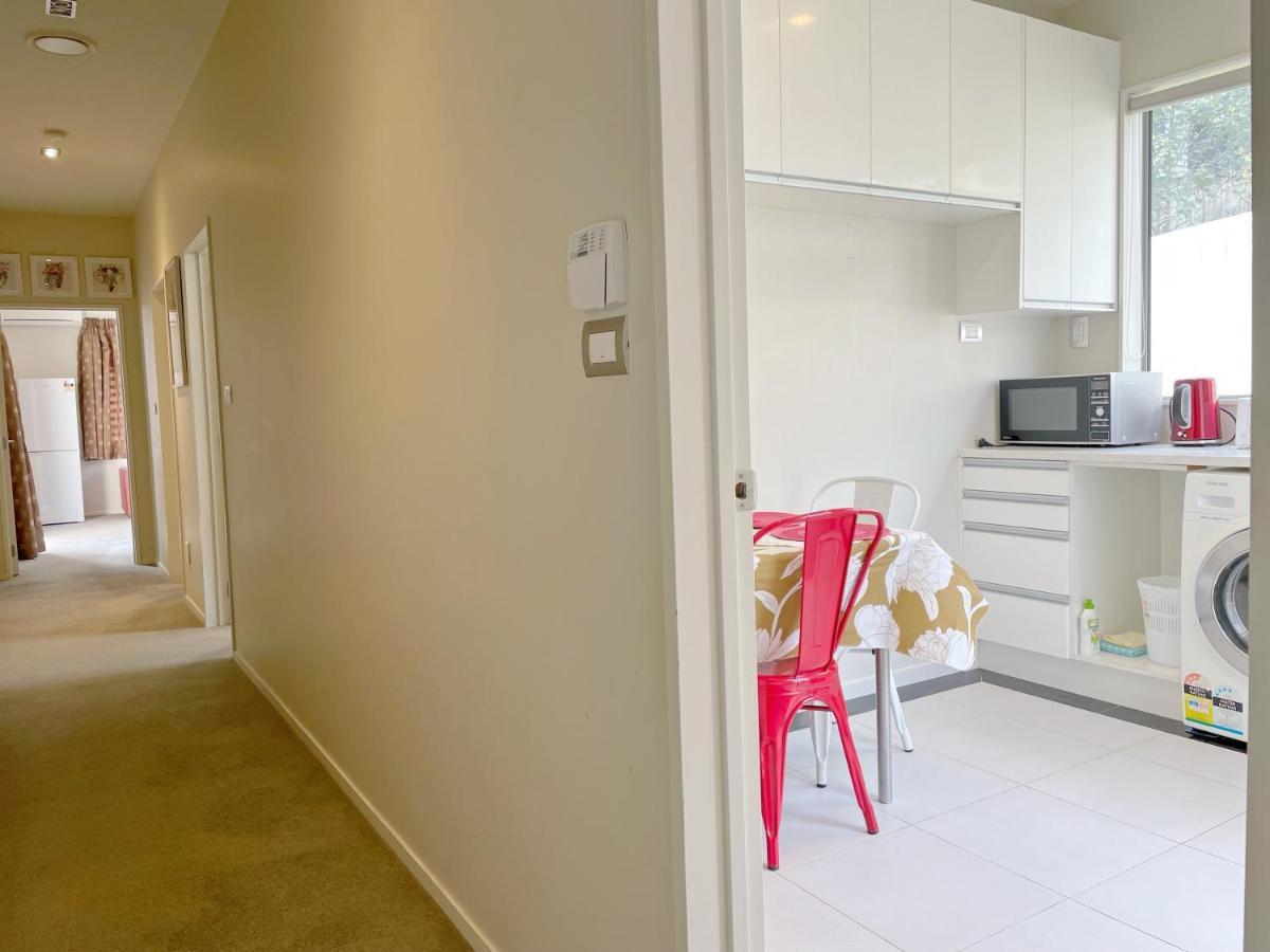 Cozy Home In Pinehill Auckland Esterno foto